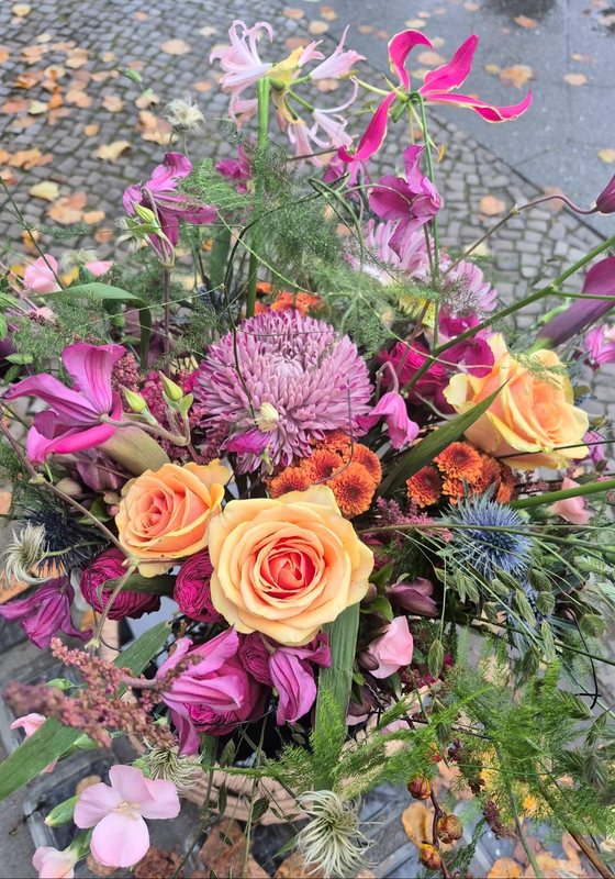 Bouquet in Rosa, Orange und Blau