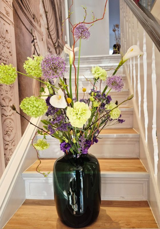 Bouquet in Weiß, Grün und Violett
